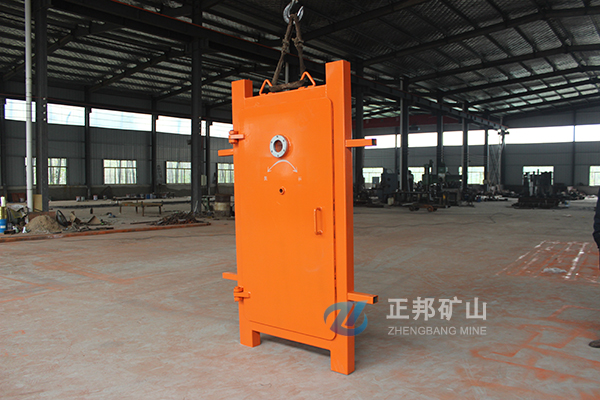 避難硐室門實(shí)拍